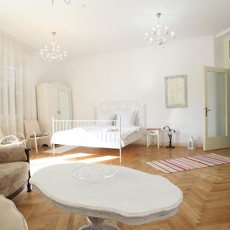 White Opera By Nux Appartement Cluj-Napoca Buitenkant foto