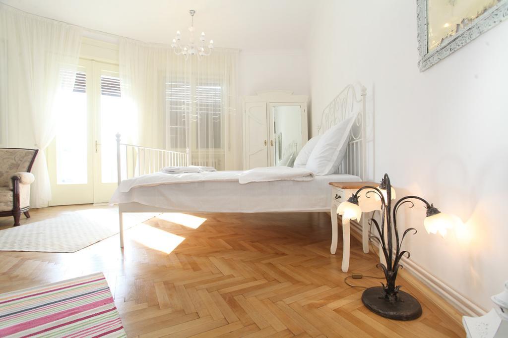 White Opera By Nux Appartement Cluj-Napoca Buitenkant foto