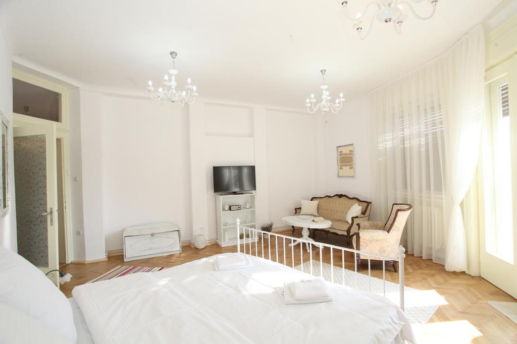 White Opera By Nux Appartement Cluj-Napoca Buitenkant foto