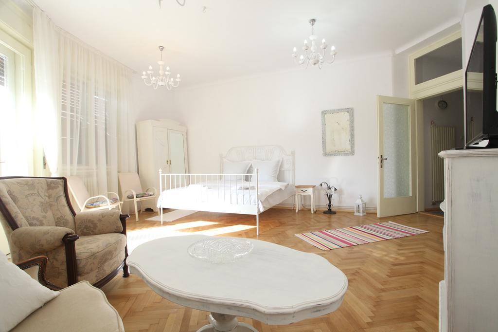 White Opera By Nux Appartement Cluj-Napoca Buitenkant foto